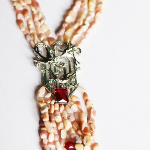 Noelle---Red-Agate
