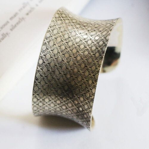 Phoebe-Cuff