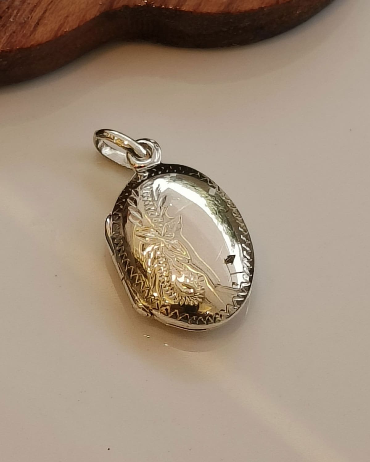 Oval Locket Oval Locket